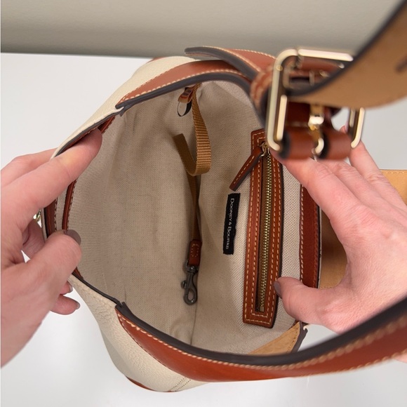 Dooney & Bourke Pebble Turnlock Hobo 26 Cream Chestnut Pebble Leather Bag - Picture 6 of 12